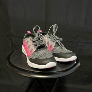Lace running shoes